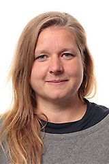 Porträttbild på Renate Wilcke.