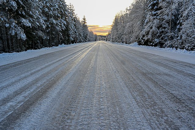 Isig vägbana